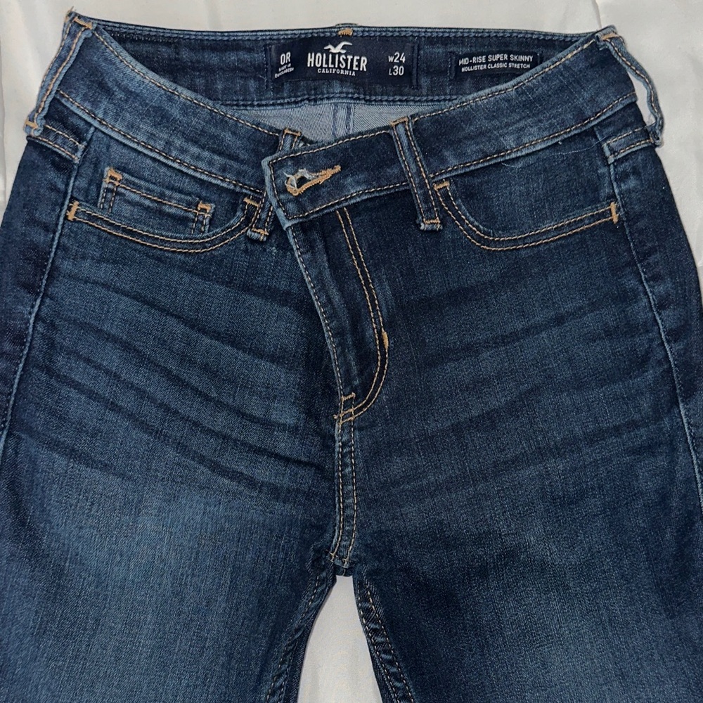 Hollister Women's Dark Blue Skinny Jeans